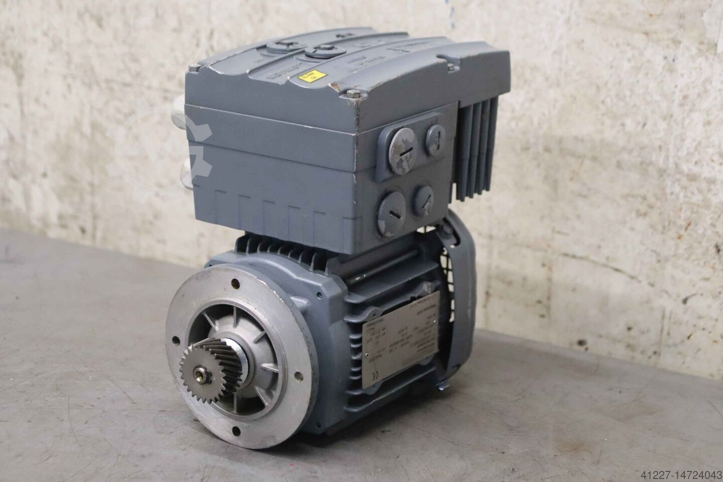 SEW-Eurodrive SA37 DRS71S4/MM07 MM07D-503-00 - used Electric motor