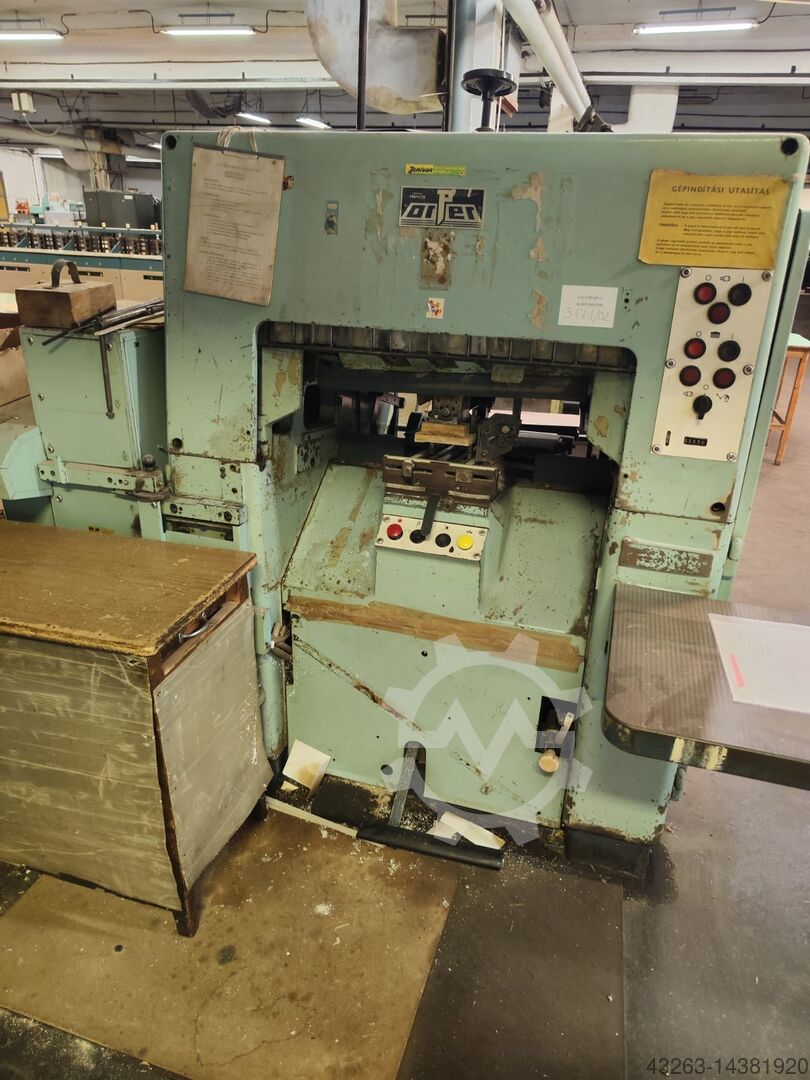 ▷ Used Book Back Lining Machine Polygraph Brehmer LBW 651E for