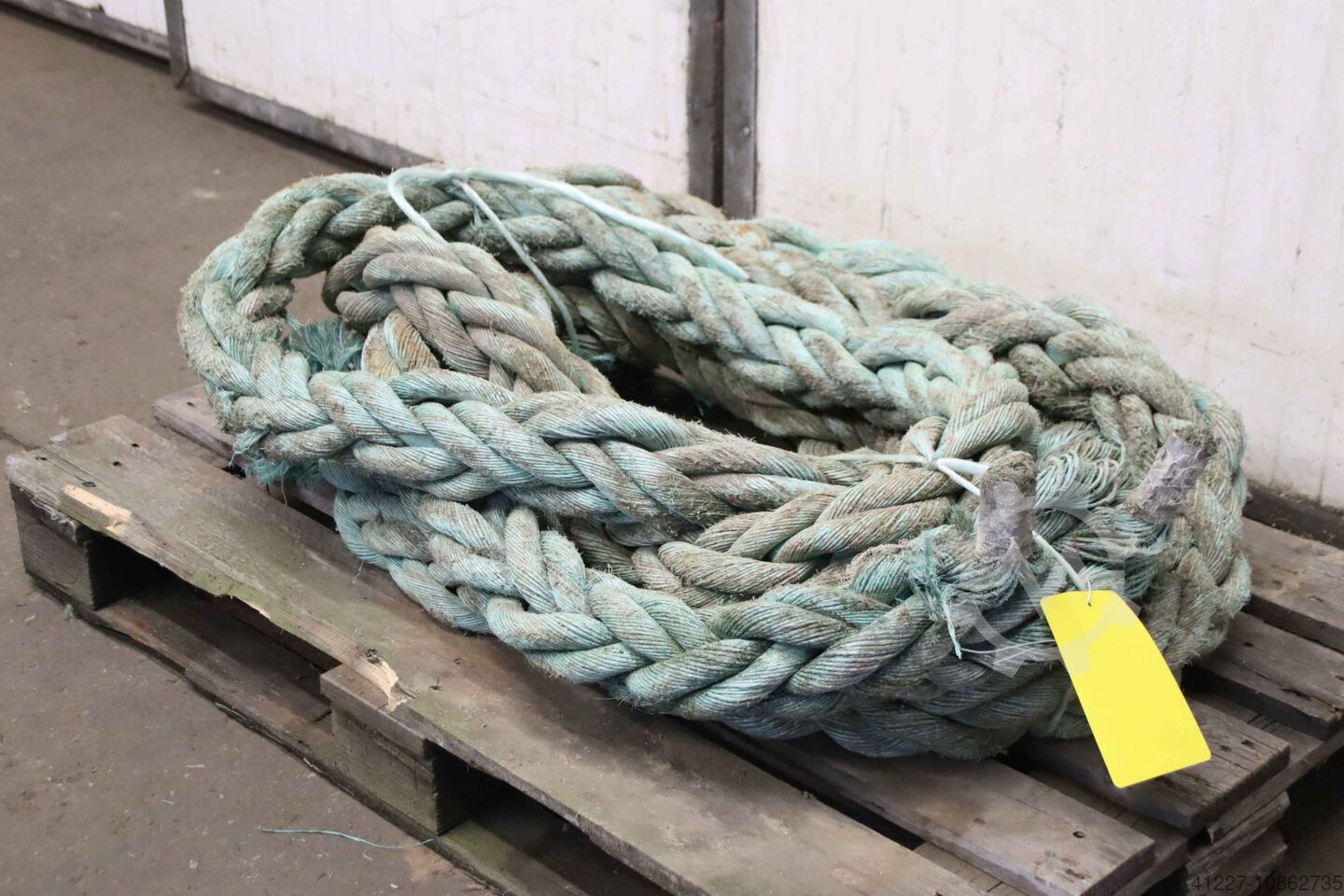 ▷ Used ship rope Nylon Ø90 mm / 8 m for sale 
