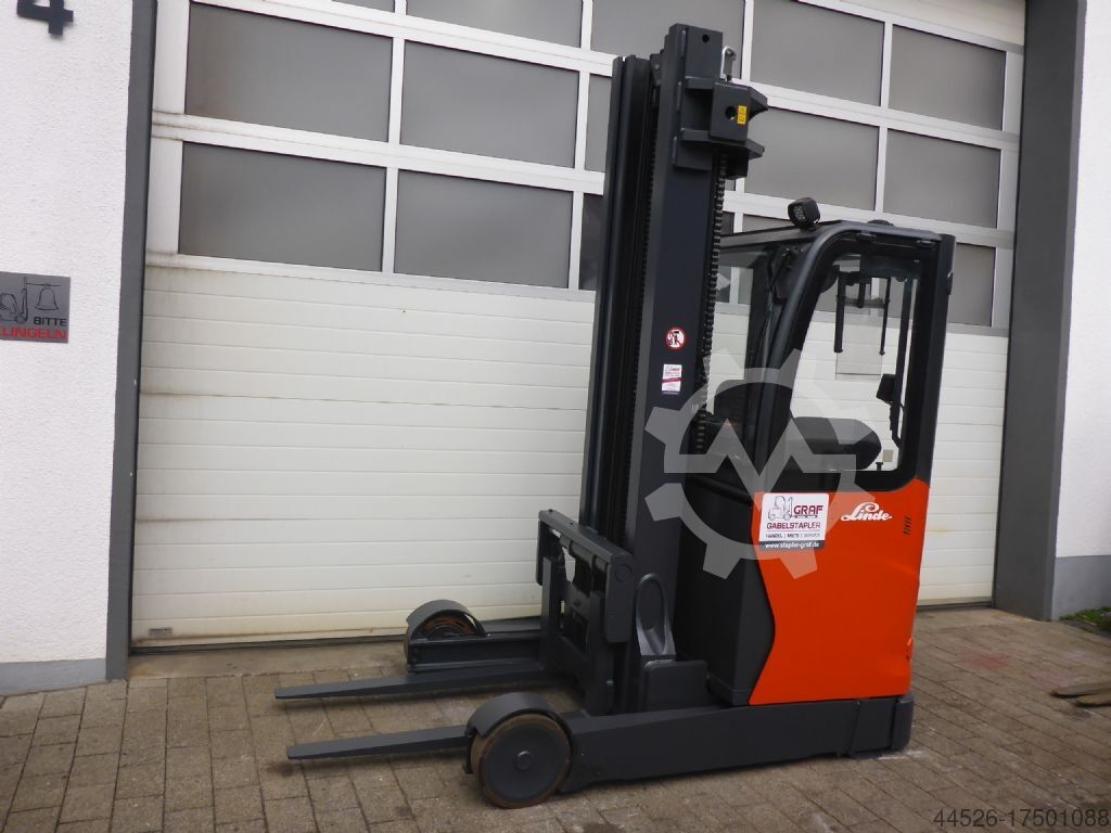 Linde R20 - used Reach Truck for sale