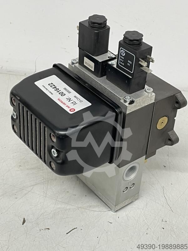 19889885-01.jpg?v=1756746366