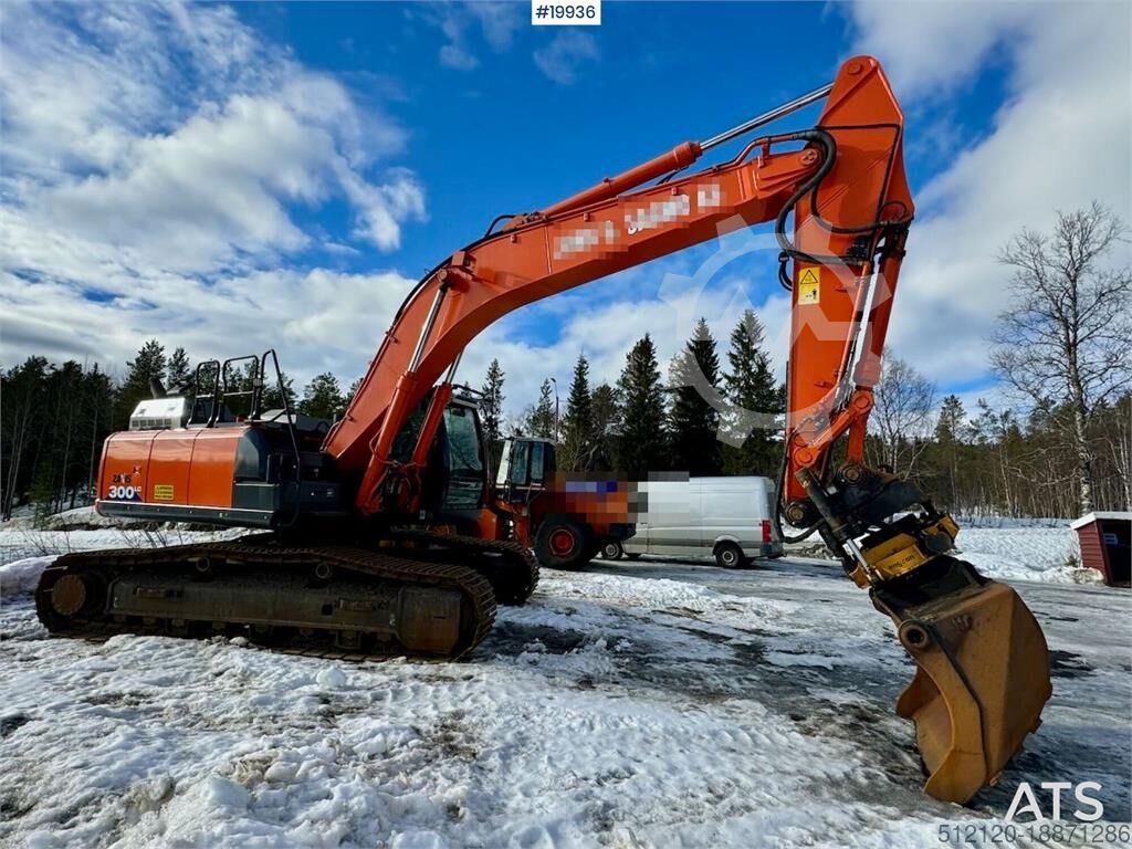 🏷️ Hitachi ZX300LC-6 Tracked excavator w/ 2 buckets, tilt and