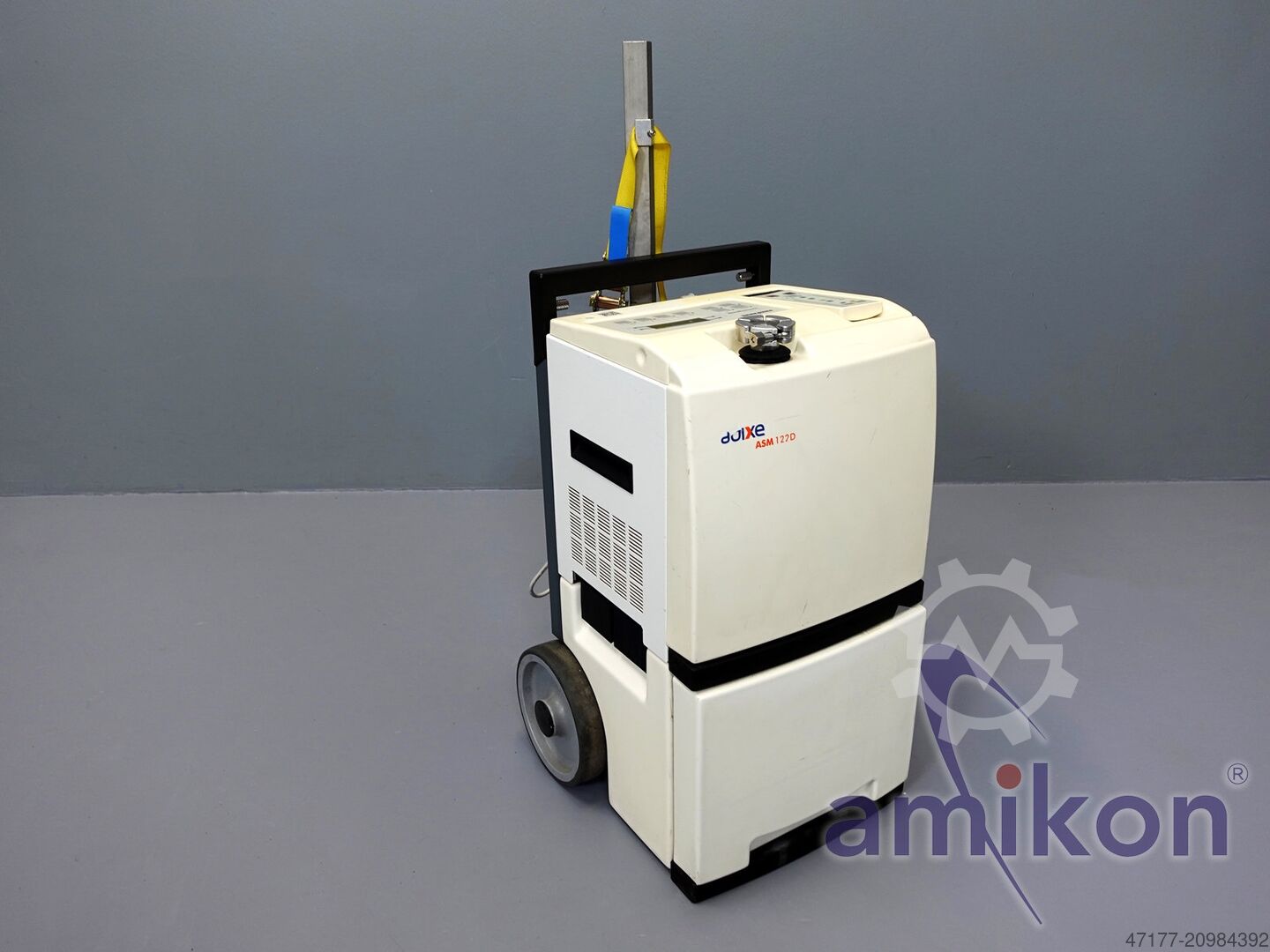 Adixen / Alcatel ASM 122 - used Helium leak detector professional