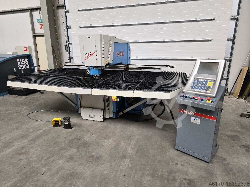 ▷ Euromac ZX 1000 30 - Used Punch nibbling machine listed on 