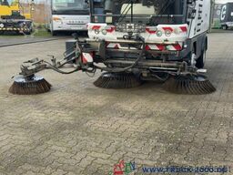 Ravo Ravo 540 3 Besensystem Sweeper + Sprühen 50 Km/h