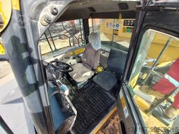 Komatsu HM400-3R (4 pcs available in Abu Dhabi)