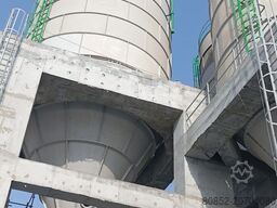 Polygonmach 2000 TONS BOLTED TYPE CEMENT SILO-STOCK