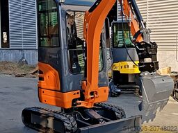 Tec-Point GmbH - 2,0 t Kubota D902 LT20P Schnellwechsler - Kabine+Heizung