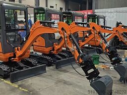 Tec-Point GmbH - 2,0 t Kubota D902 LT20P Schnellwechsler - Kabine+Heizung