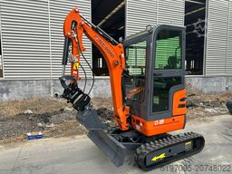 Tec-Point GmbH - 2,0 t Kubota D902 LT20P Schnellwechsler - Kabine+Heizung