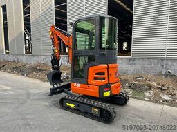 Tec-Point GmbH - 2,0 t Kubota D902 LT20P Schnellwechsler - Kabine+Heizung