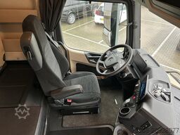 Mercedes-Benz Actros 1842 StreamSpace / 424 dkm / NL Truck / ...