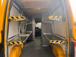 Mercedes-Benz eSprinter 312 DHL Regal KEP-Ausbau