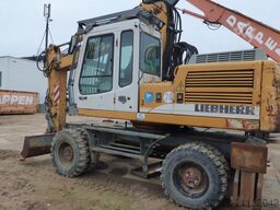 LIEBHERR A924B