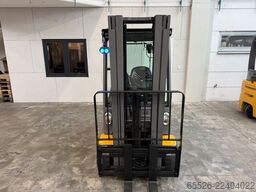 Jungheinrich EFG 320 / 4820 Std.