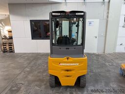 Jungheinrich EFG 320 / 4820 Std.