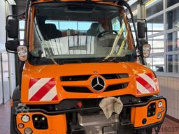 Mercedes-Benz Unimog U318