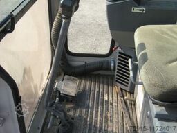 TAKEUCHI TB 219 mit Vollkabine / 2685 Stunden / 2070 kg