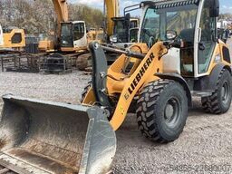 LIEBHERR L506 Compact