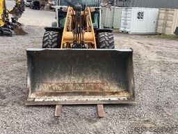 LIEBHERR L506 Compact