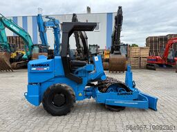 RAMMAX RW1800 SPT Erdbauwalze mit Schild