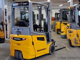 Jungheinrich EFG 220 - Service Neu - Batterie 90% - nur 306 Std