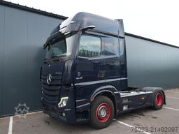 Mercedes-Benz Actros 1945 GigaSpace tractor unit