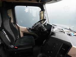 Mercedes-Benz Actros 1945 GigaSpace tractor unit