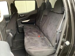 Nissan Navara 4WD 5 posti con HardTop