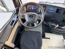 MAN TGX 26.520 6x2-4 LL Abroller Hyva Titanium