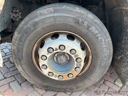 DAF CF 370 FA LUCHTVERING BEIDE ASSEN