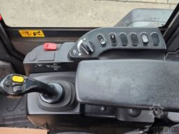 KOMATSU WA 200 * WENIG BELASTET * TOP * NEUE REIFEN