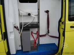VW TRANSPORTER AMBULANCE MEDIC TRUCK