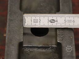 unbekannt Spannbreite 208 mm