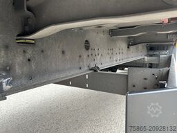 Schmitz Cargobull SCB S3B / Box Trailer / 2x Liftaxle / APK TUV 0...