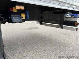 Schmitz Cargobull SCB S3B / Box Trailer / 2x Liftaxle / APK TUV 0...
