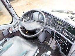 VDL/Bova Futura FHD 127.365 / Lift / Full option /12,7m
