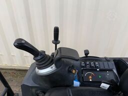 JCB 16C-1 /2022 BJ/ 991 H / verbr. Laufwerk/2xLöffel