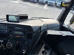 MERCEDES-BENZ ANTOS 2540 L Kühlkoffer 8,2 m LBW 2 T*CARRIER