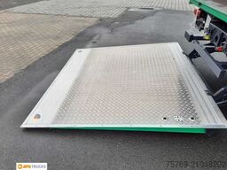 MERCEDES-BENZ 1827 L ACTROS Koffer 7,35 m mit Tür + LBW 2t