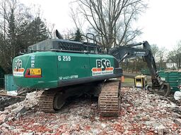 Hitachi ZX350 LCN-7 with 2 excavator buckets