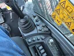 Hitachi ZX350 LCN-7 with 2 excavator buckets