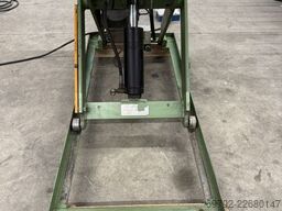 WTT Hubtisch mit Rollenförderer