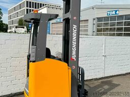 Jungheinrich ETV 320 - Service Neu- Batterie 85% - Garantie