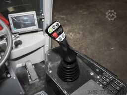 HZM 825-T Profi Teleskopradlader