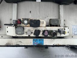 Schmitz Cargobull closed semi trailer w/ refrigerator/freezer unit