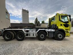 Renault Lander 450 8x4