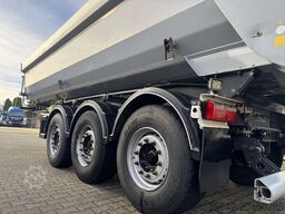 Stas S300CX U-Rockstar 25,9m³, Liftachse