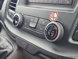 FORD TRANSIT 2.0 Bakwagen Laadklep!