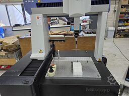 Mitutoyo Crysta Apex C544